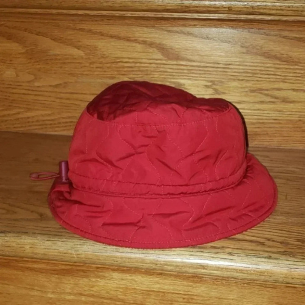 Banana Republic Bucket Hat M/L Red Quilted Fleece Lined Bungee Adjustable Hat
